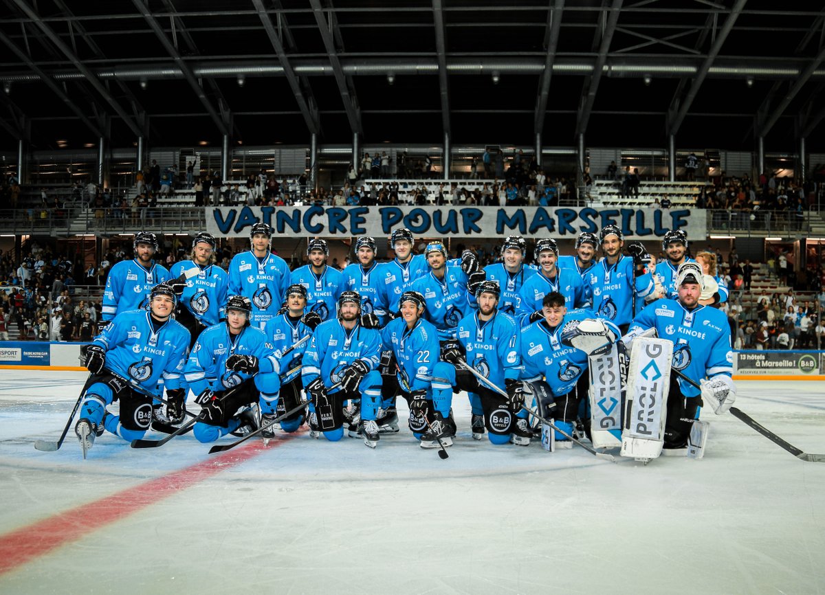 SpartsMarseille's tweet image. 𝐏𝐑𝐄𝐌𝐈𝐄𝐑 𝐌𝐀𝐓𝐂𝐇 𝐏𝐑𝐄𝐌𝐈𝐄̀𝐑𝐄 𝐕𝐈𝐂𝐓𝐎𝐈𝐑𝐄 ! 🤯

C’était impossible de rêver mieux. Nous avons su être à la hauteur de cette promotion dans l’élite !

Devant plus de 5342 supporters, nos Spartiates signent une victoire historique dans un match exceptionnel ! 🤩