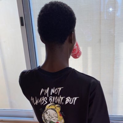 manlikeoyibo's tweet photo. I NEED SURGERY FOR MY LEGS CUZ I CANT STAND THESE HOES https://t.co/crYn7mpdC9