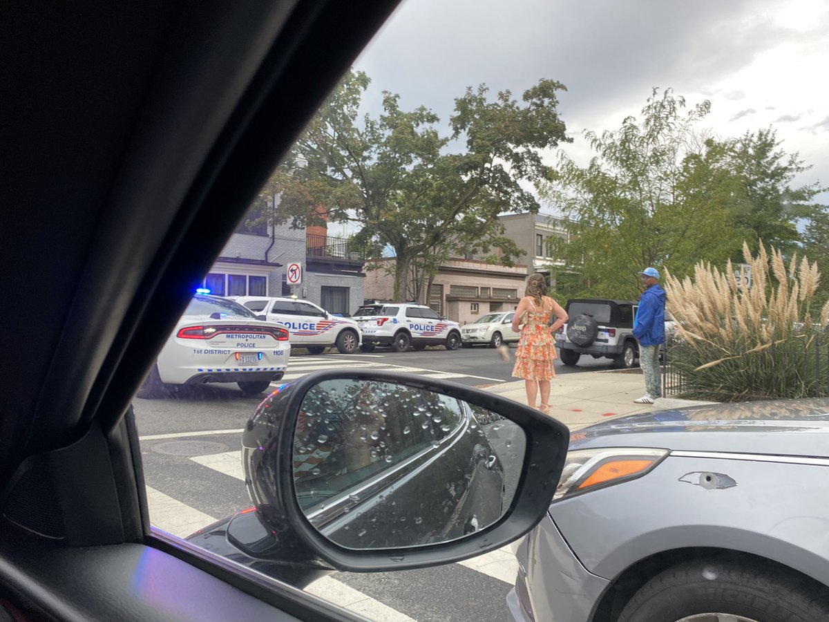 JessiKeegan's tweet photo. @alanhenney  shooting at 1200 block of Duncan. https://t.co/bSfwR1C0rl