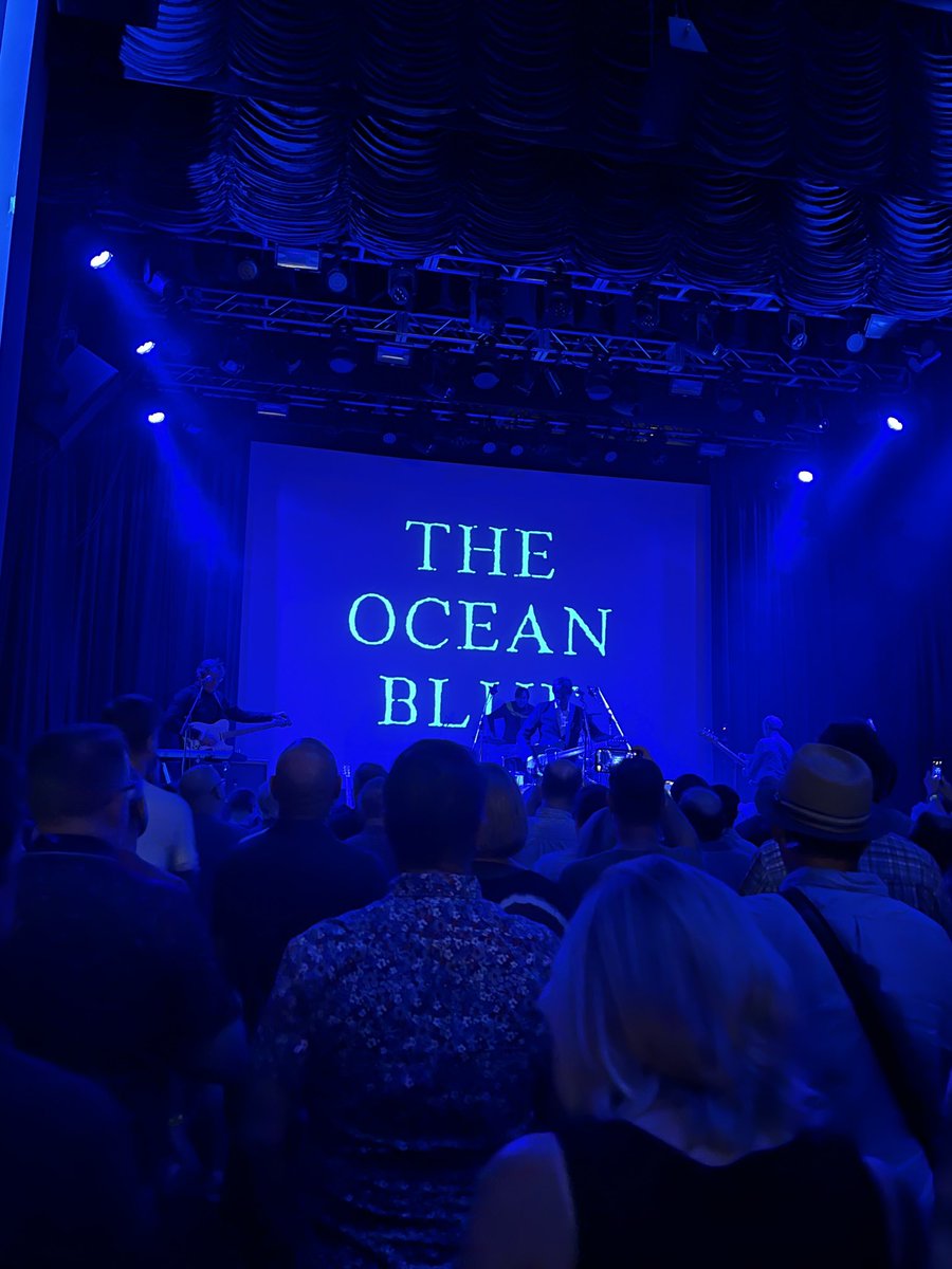 My first time seeing the ⁦<a href="/theoceanblue/">THE OCEAN BLUE</a>⁩ last night ⁦<a href="/HowardTheatre/">The Howard Theatre</a>⁩ - fabulous show and such a great music catalogue!!!!