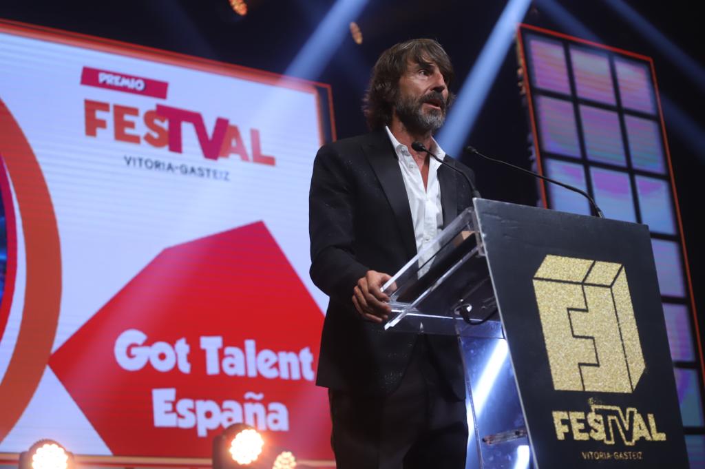 FesTVal's tweet photo. ✨🔝 ¡Por hacer del TALENTO un programa DIVERTIDO y ATRACTIVO en el que todos los espectáculos SORPRENDEN al público!

🏆 ¡𝗣𝗥𝗘𝗠𝗜𝗢 #FesTVal para @GotTalentES de @telecincoes, @mediasetcom y @FremantleESP!

👇 ¡Recupera la gala Y REVÍVELA! 👇
📲  https://t.co/JlG3OxGRez https://t.co/lGaVekATYB