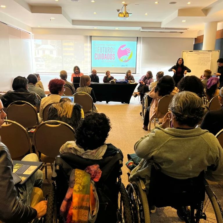 SistemaCuidado's tweet photo. #AEstaHora
Continuamos con el segundo día del Encuentro Nacional por el Futuro de los Cuidados en Colombia.

Resumen en fotos del 
#EncuentroNacionalPorLosCuidado

Gracias al apoyo de y alianza con @ONUMujeresCol, @fundacionFESCOL y @CanadaColombia. https://t.co/P5QyAhXGpO