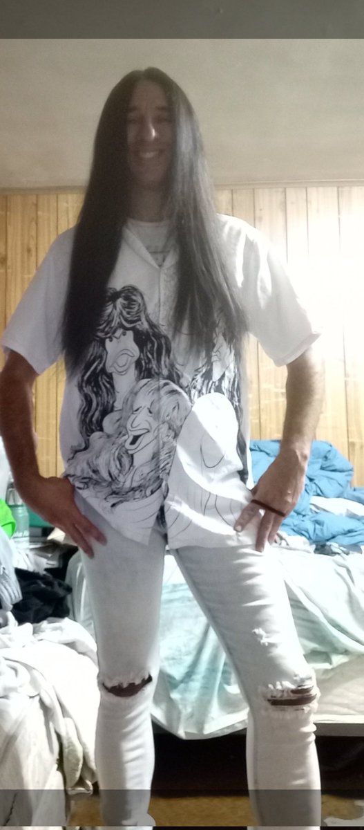 Frizzvisions30's tweet image. Going to see AEROSMITH at UBS