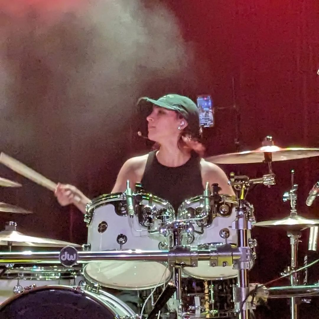 thewarning_esp's tweet photo. 🌪️Pau Day🥁
📸 nova_burn
#TheWarningEspaña #TheWarningFansESP #TheWarningFans #TheWarningBand #ErrorWorldTour
#TheWarning #QueensOfTheRock https://t.co/DPg7gjVfZp
