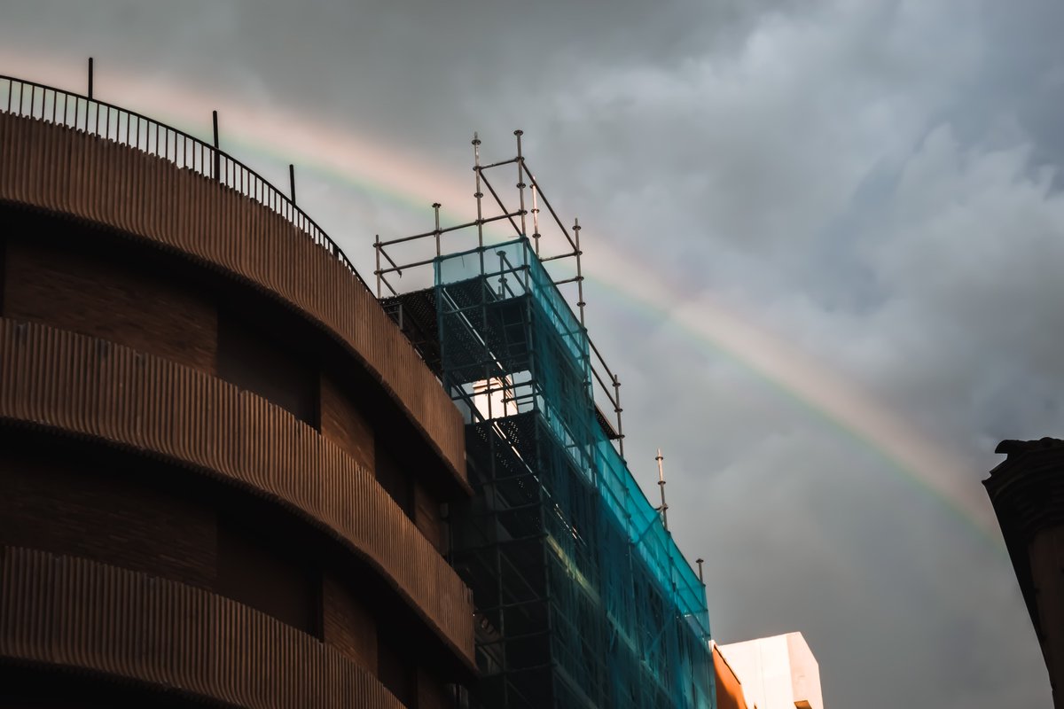 JMDoradoFaces's tweet image. rainbow building #colourphotography #streetphotography #highangle #landscapephotograhy #skyscape #skyline #cityscape #cloudscape #RainyDays #rainbow #architecturephotography #Zaragoza #rain