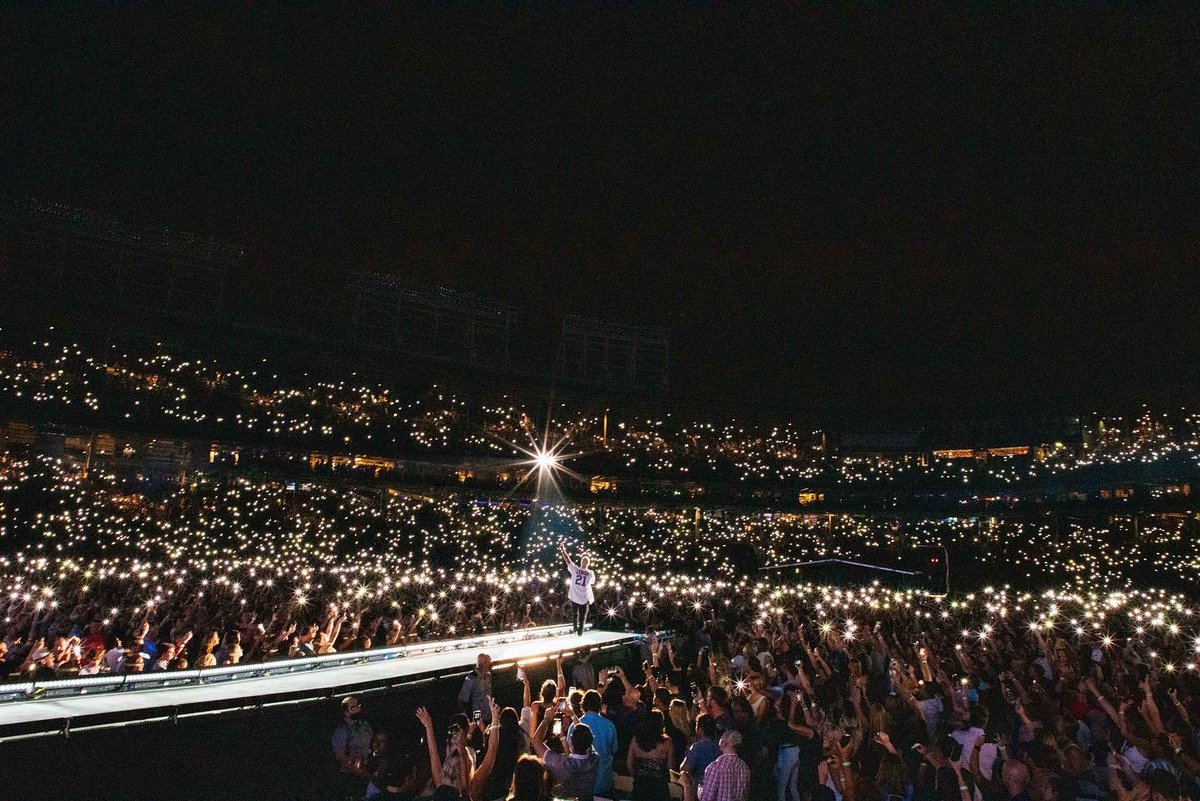 suite44's tweet photo. LOS ANGELES, CA #Viginti20Tour https://t.co/x8vn1NWb5h