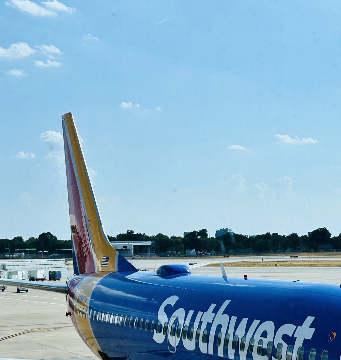 Ready to take off for #DF23  with <a href="/Sonali_sfdc1104/">Sonali Rathore</a> #Dreamforce #Salesforce