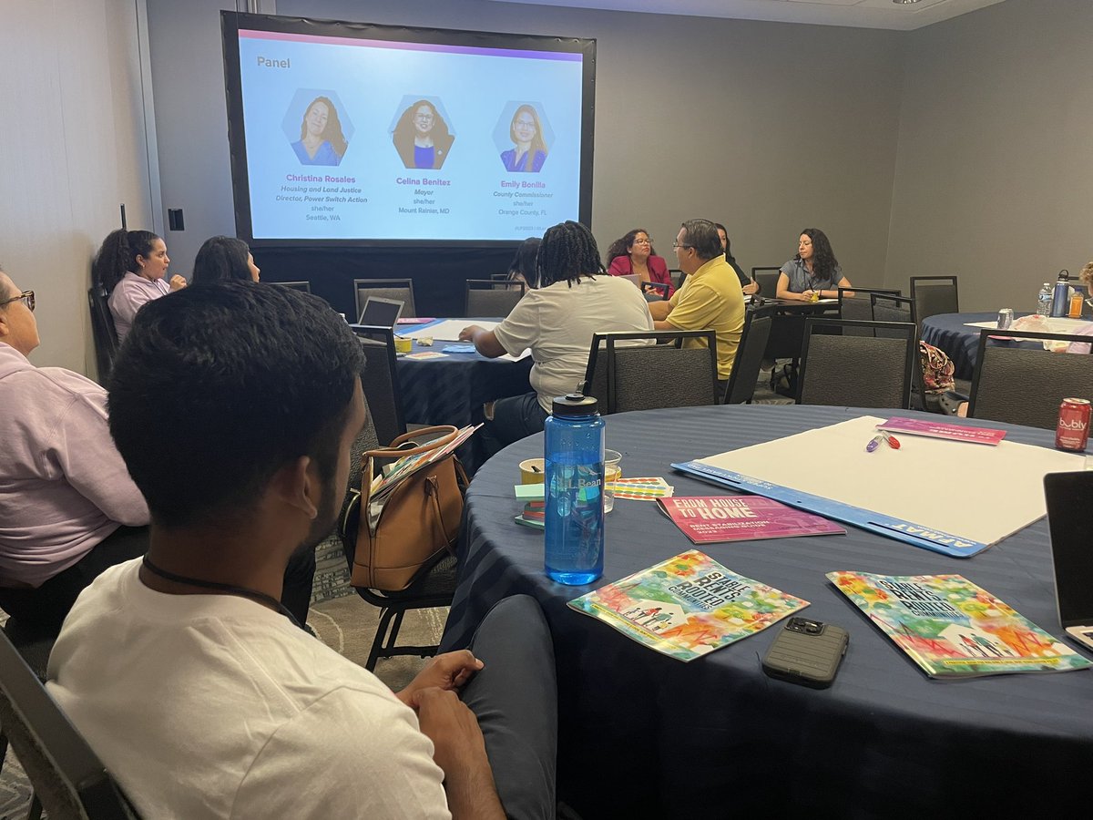 LocalProgress's tweet photo. Our #LP2023 members are learning from eachother & strategizing on local issues including:
🥊Fighting privitization
📣Bringing an organizer approach to governing
❤️Creating real safety
🏡Implementing rent stabilization
& more! https://t.co/uxaIu3ajg5