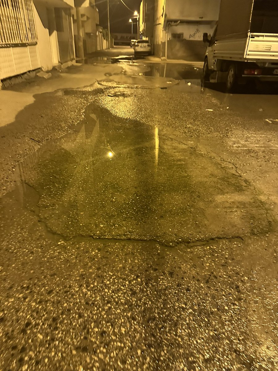 Yenişehir mahallesi ofis sokak günlerce su arıza giderilmemiş sayın belediye başkan vekili <a href="/Ercan_Kayabasi/">Ercan KAYABAŞI</a> umarım talimatlarınız doğrultusunda en kısa sürede arıza giderilir. Yoksa günlerce boşuna su israfı olmaya devam eder. Şimdiden teşekkürler <a href="/Nusaybinimcom/">Nusaybinimcom</a> <a href="/Nsy_Kaymakamlik/">Nusaybin Kaymakamlığı</a>