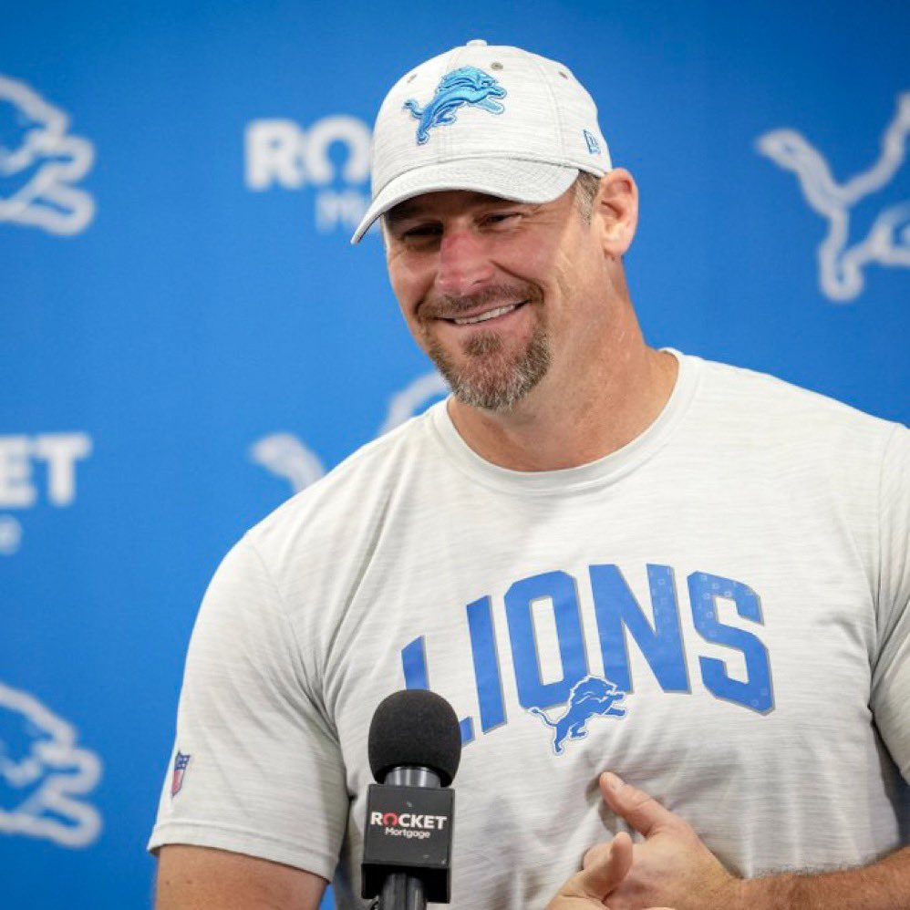 Super70sSports's tweet photo. I’m not saying Dan Campbell is a likable motherfucker but I feel like America is 1-0. https://t.co/e2IhScFZbi