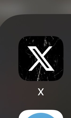 patroleader's tweet image. Il logo di #X #Twitter sta lentamente sbiadendo.

#thend #Musk #freetwitter #aridatecetwitter