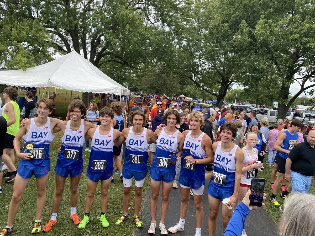 BayAthletics's tweet photo. Congratulations to Boys Cross Country for winning the Tiffin Carnival Invitational in a dominating fashion. 4 of Bay’s top 5 runners ran under 17 minutes with Michael Hanselman breaking 16 minutes. https://t.co/k4s27SprvI