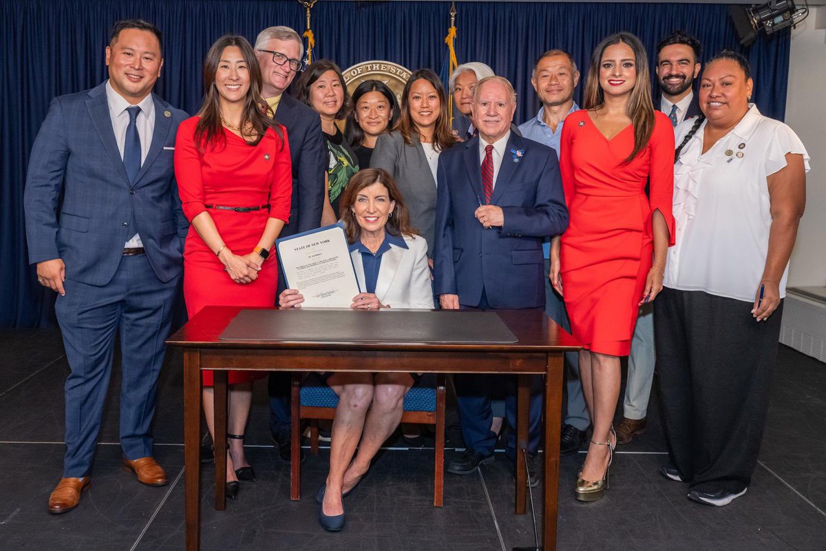 JeanetteMoy's tweet photo. Proud to stand with @GovKathyHochul, her Administration, and the Legislature as New York State recognizes Lunar New Year, incorporating one of the most meaningful days for Asian American families and communities into our school calendar. https://t.co/h472VxLaYG