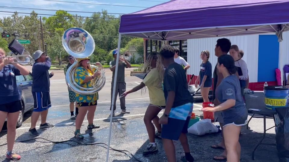 TheLamarBand's tweet photo. It was a day of fun, washing cars, and good live music! #CommunitySupport #Gratitude #FundraiserSuccess #TheLamarBand #LamarHSBand #LamarTexans https://t.co/9B9kxjalsJ