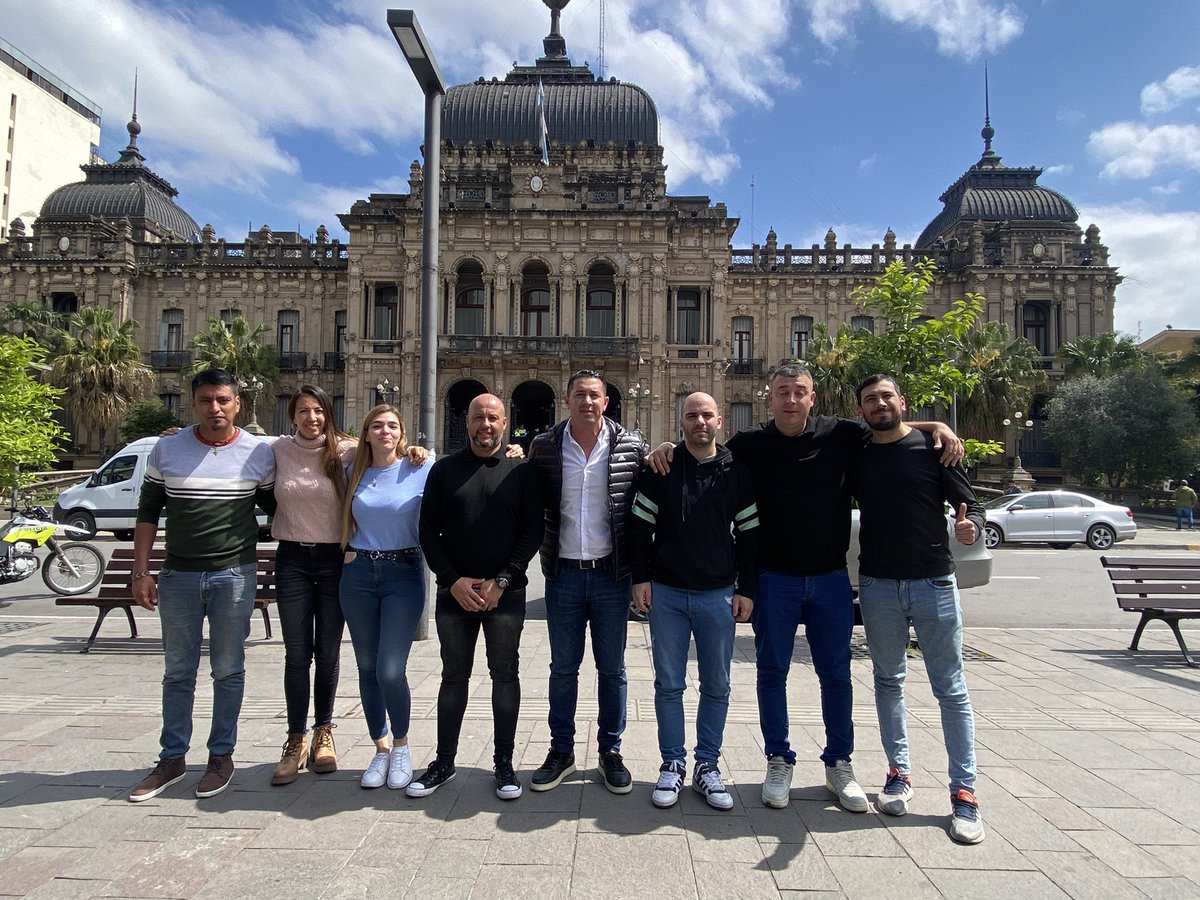 La militancia de capital federal se vino hasta Tucuman al relanzamiento de la campaña #MassaPresidente2023 porque para nosotros “No hay solución gremial,sin solución política” nuestro compromiso es con los trabajadores y trabajadoras <a href="/SergioMassa/">Sergio Massa</a> <a href="/Sergio_OrtizOk/">Sergio Ortiz</a> <a href="/sabriparedessec/">Sabrina Paredes</a>