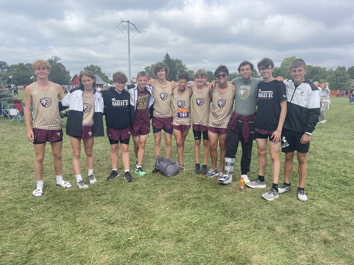 ccityxc's tweet photo. Great day for CCHS XC teams today at the Wildcat Classic in Marion! 17 of 22 guys lifetime PR’s and 13 of 20 girls. 

Marcus Ridge 15:43 today 23 sec PR! 3 seconds from Austin Hall’s record

Kenya Leitch 42 sec PR a 4th place finish and 18:30! 15 seconds from Sam Roush’s record https://t.co/zl0ouaTcr9