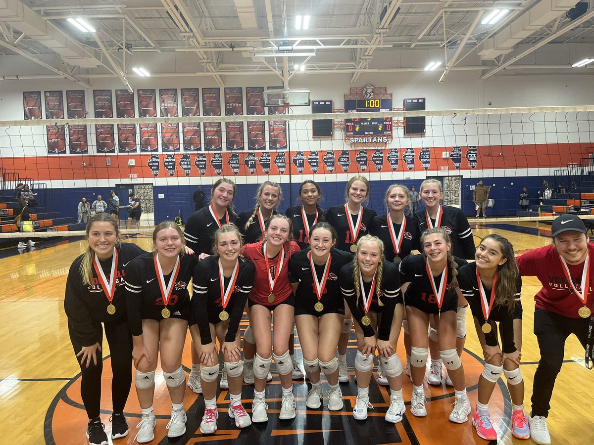 Yorkville Girls’ Volleyball tweet media