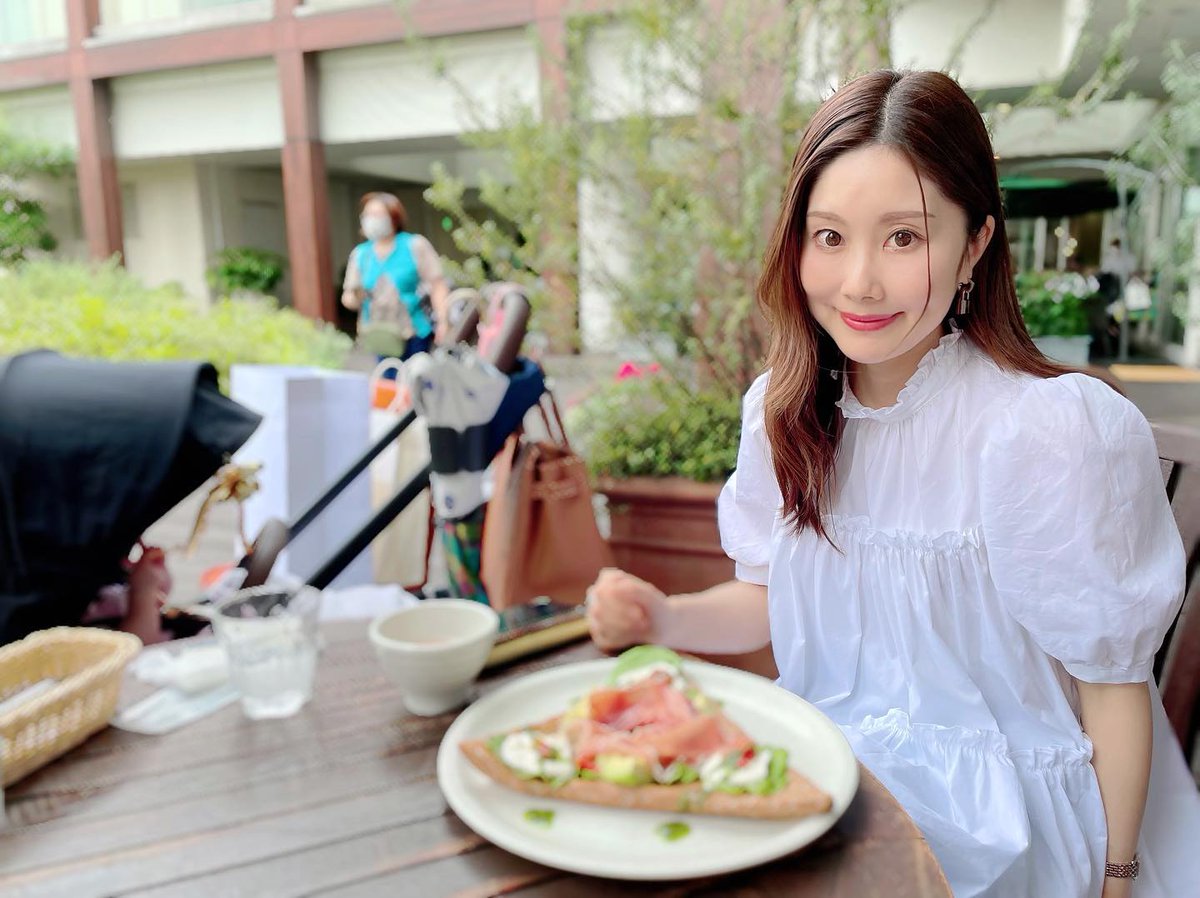 un_anseung's tweet photo. #ピンクパラソル #マルラニプール #ホテルプール #ロイヤルハワイアン #ロイヤルハワイアンホテル #ロイヤルハワイアンラグジュアリーコレクションリゾート #ピンクパレス #ピンクパレスホテル #太平洋のピンクパレス #ホテルステイ #ホカンス #ホカンス女子会 #ハワイ大好きな人と繋がりたい https://t.co/dw8Xb4kZlf
