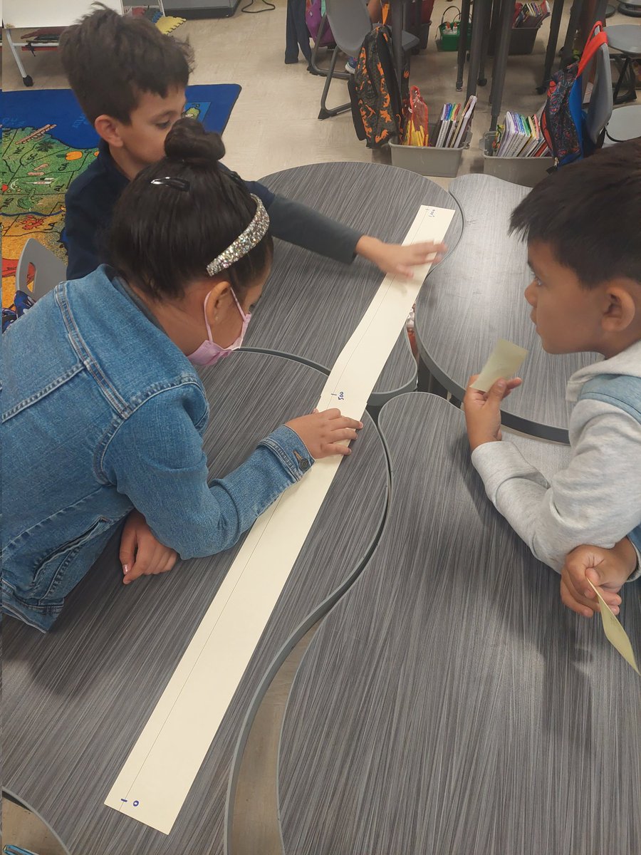 M_Ra016's tweet photo. Working hard on number lines! 🥰 @LancasterAztecs  @zeila_wittke  @erodriquez0811 https://t.co/udfVrwXf7f