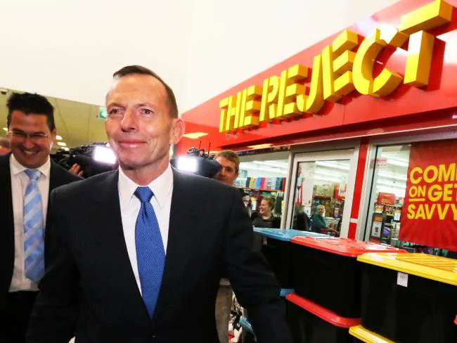 Murdochcrazy's tweet image. #HalfWit...