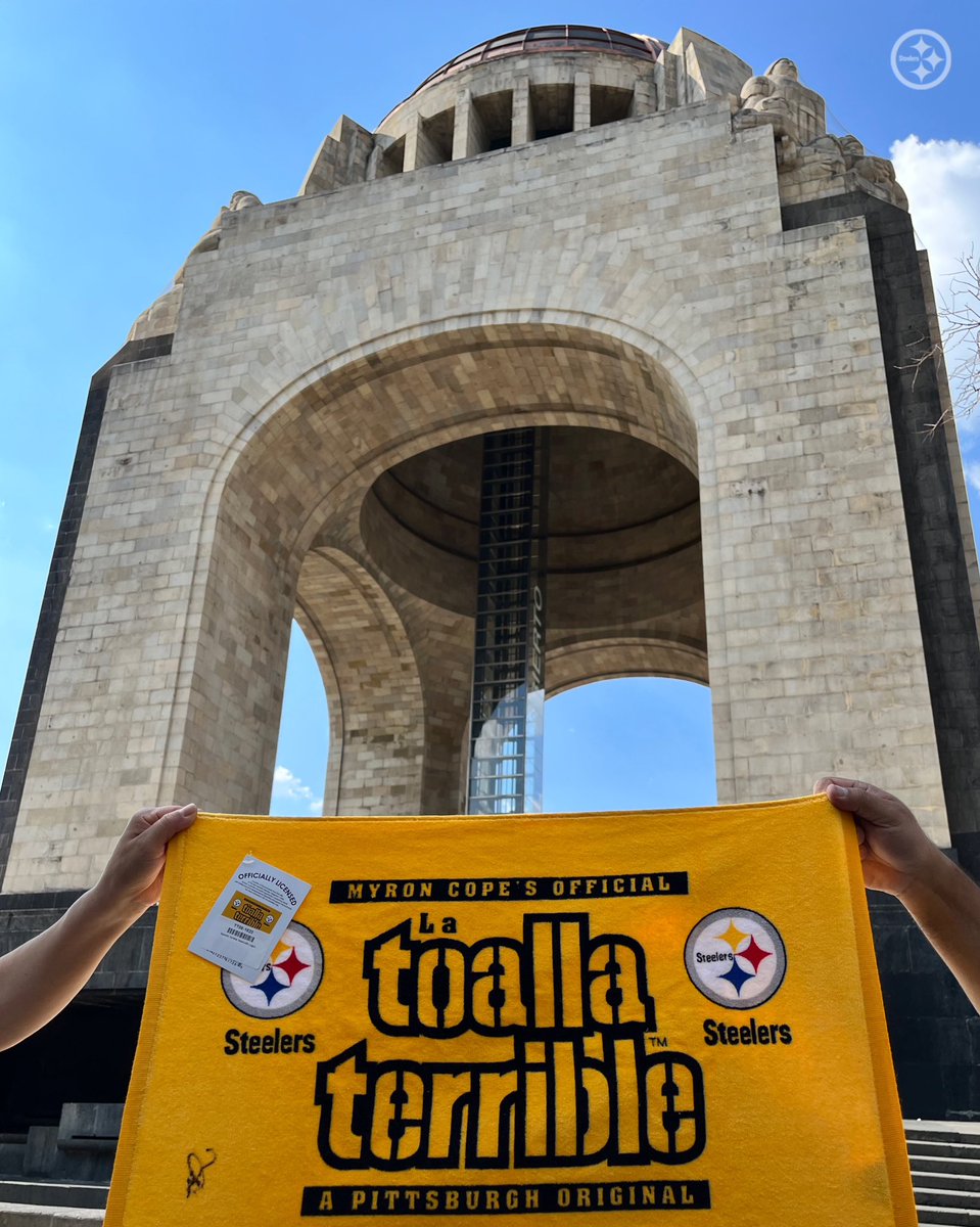 LosSteelers's tweet photo. 🚨 GIVEAWAY 🚨 

Gánate una Toalla Terrible firmada por George Pickens. 😎 ¡Síguenos en @LosSteelers, dale RT y etiqueta a 3 amigos! https://t.co/l8KjCOLFCQ