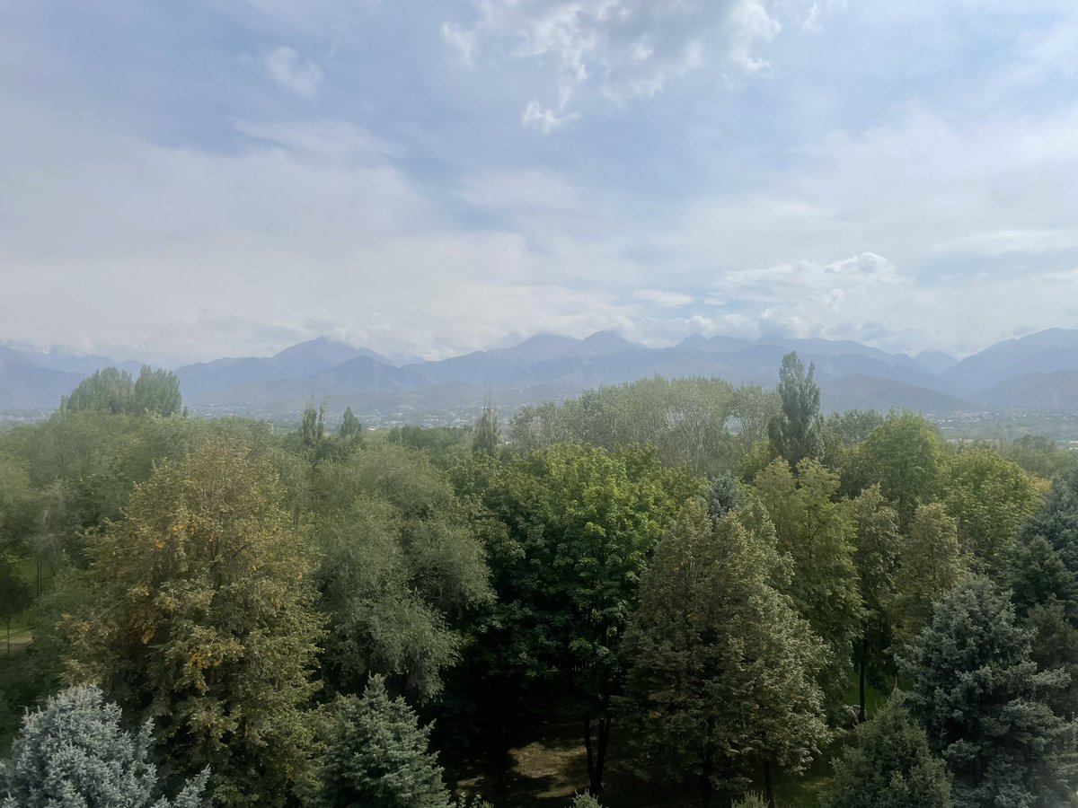 jaydref's tweet photo. Not a bad view for the next couple days! #almaty #kazakhstan #tourlife #classicalcrossover #classical #tenor #mountains #nofilter #view https://t.co/PRyUM8GFMT