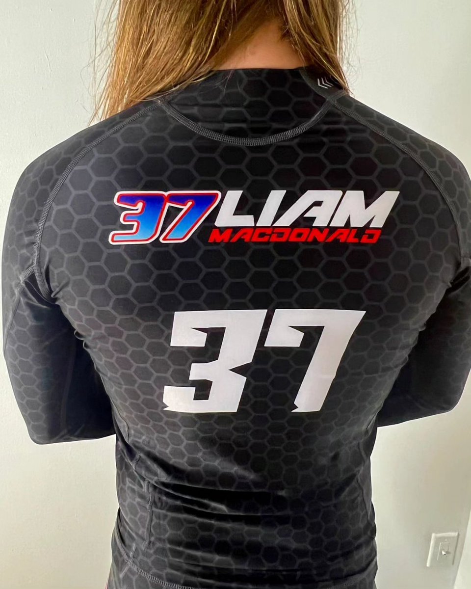 Liammacdonald37's tweet photo. @64_degree sent me some new undersuits and they look absolutely mint! They're really comfortable and the logos are incredibly crisp, so huge thanks to these guys for helping keep me looking nice! Can't wait to test them!

#LM37 #FLYINGKIWI #racing #64degreeracing #motorsport #mhp https://t.co/jy3OB8Qd16