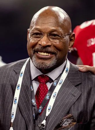 This Archie would like to meet the G.O.A.T Archie Griffin in Columbus one Saturday. #OhioState