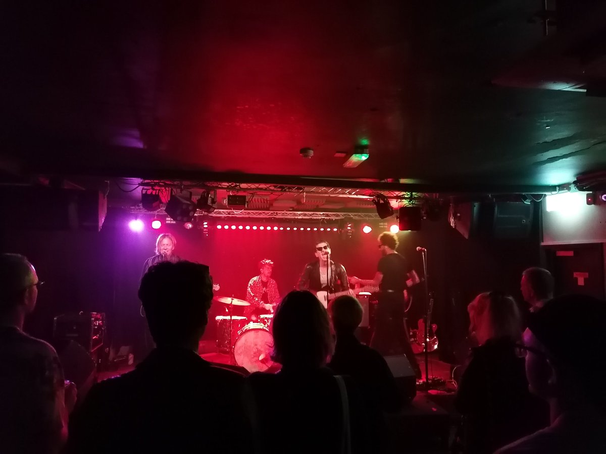 Always a great set from @DeadRabbitsuk - incredible songs and always feels like a treat to see them at @heartbsoton First time seeing @killcrocodiles too - niiiiiiiice!