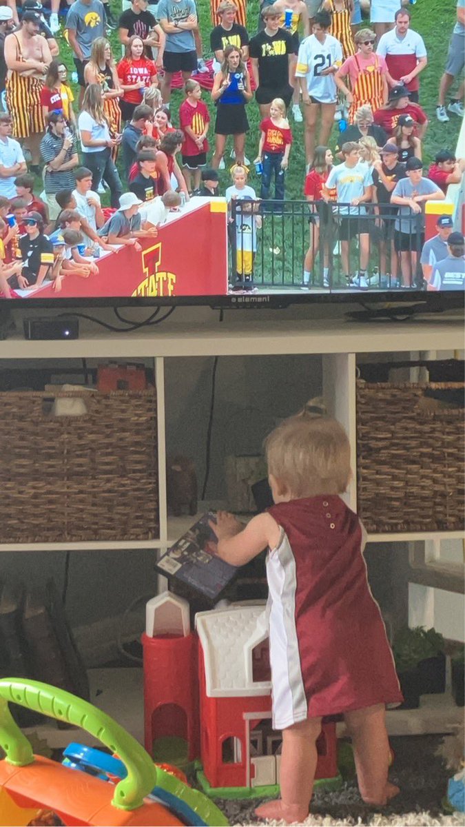 Kid wants to watch xmas vacation dvd.  10 months old and has already had enough of boring cy-hawk games.  

Also y do we still have dvds?