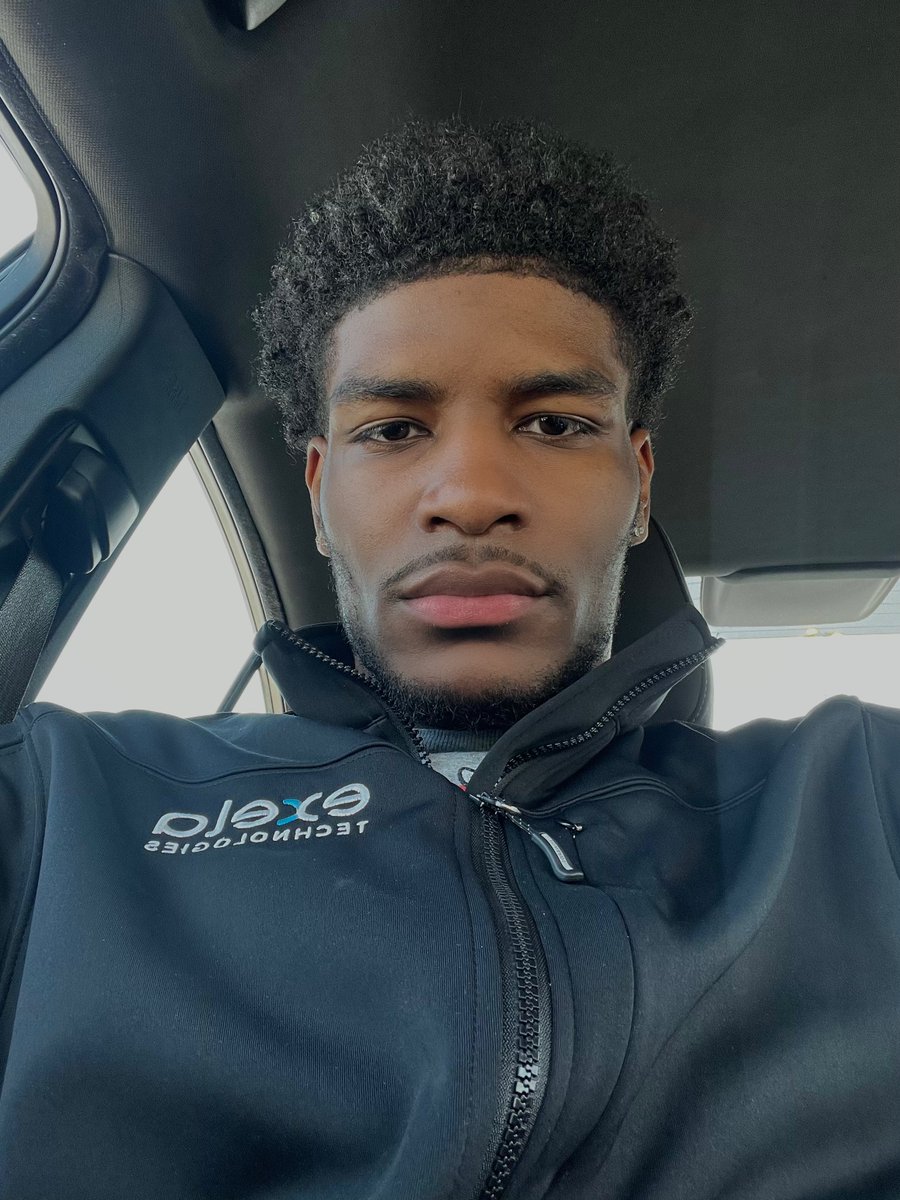 tovennn's tweet image. Unattainable 🥴