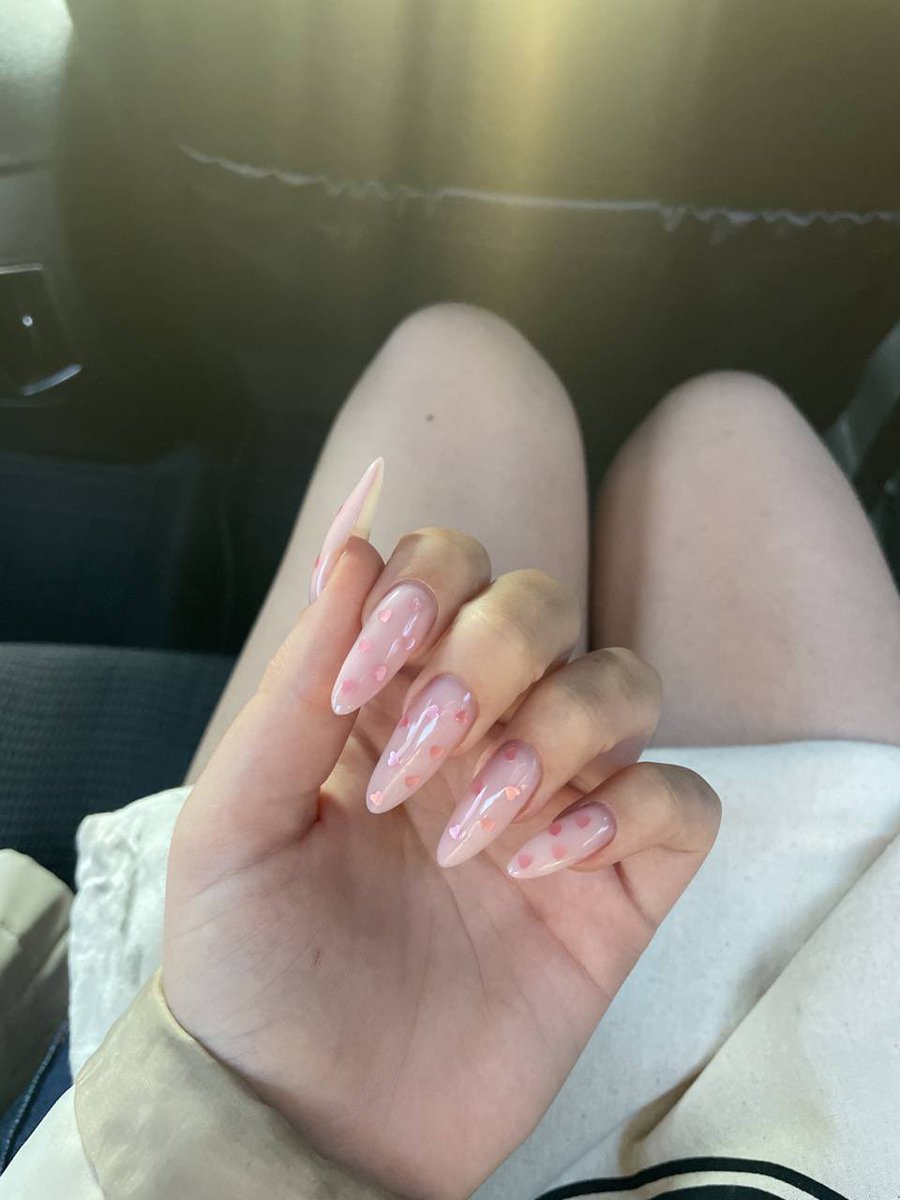 gafaskript's tweet photo. Слей евері дей 💅🏻💋 https://t.co/8ba5DUUsan