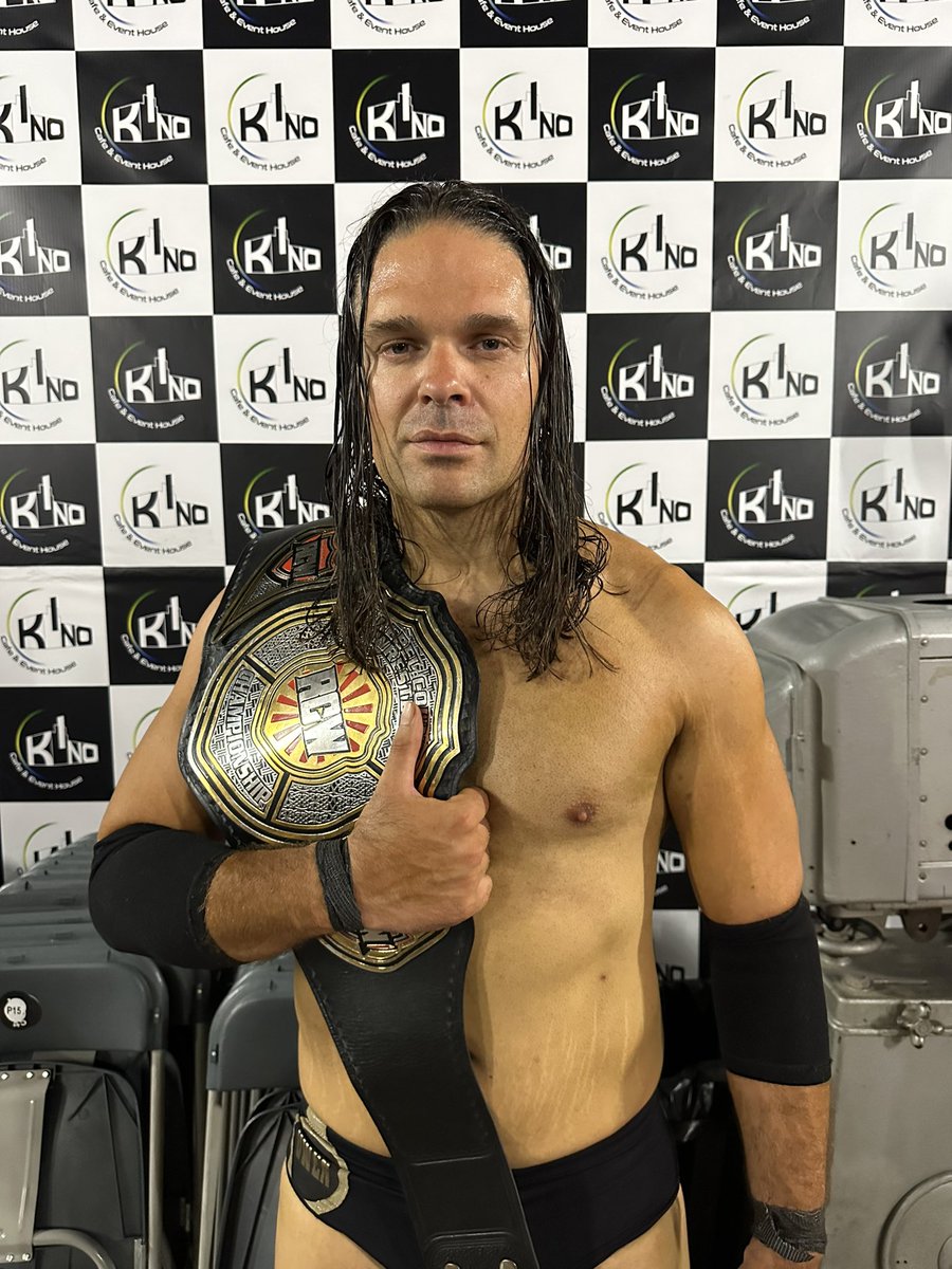 OwenYourDestiny's tweet image. #ANDNEW RCW Champion 

Your SAVIOUR OF RCW 🖐🖐🖐