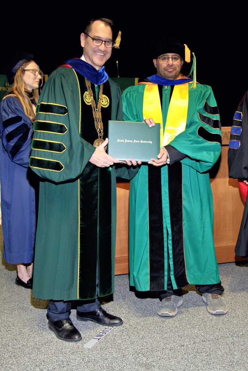 يبارك النادي السعودي بجامعة داكوتا الشمالية للطالب/ حسين الابراهيم، بمناسبة حصوله على شهادة الدكتوراه في تخصص "علوم الحاسب".

كما يتمنى النادي للدكتور حسين المزيد من الانجازات والنجاح في مرحلته القادمة من مسيرته العلمية والعملية 🎓💐