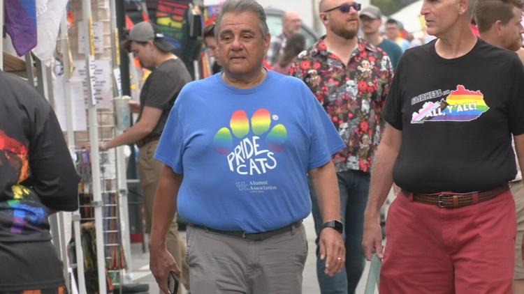 WDRBWAVE's tweet photo. Thousands gather for Louisville Pride Festival on Bardstown Road: https://t.co/g3q69KkVMS https://t.co/hsHiuwCuJ3