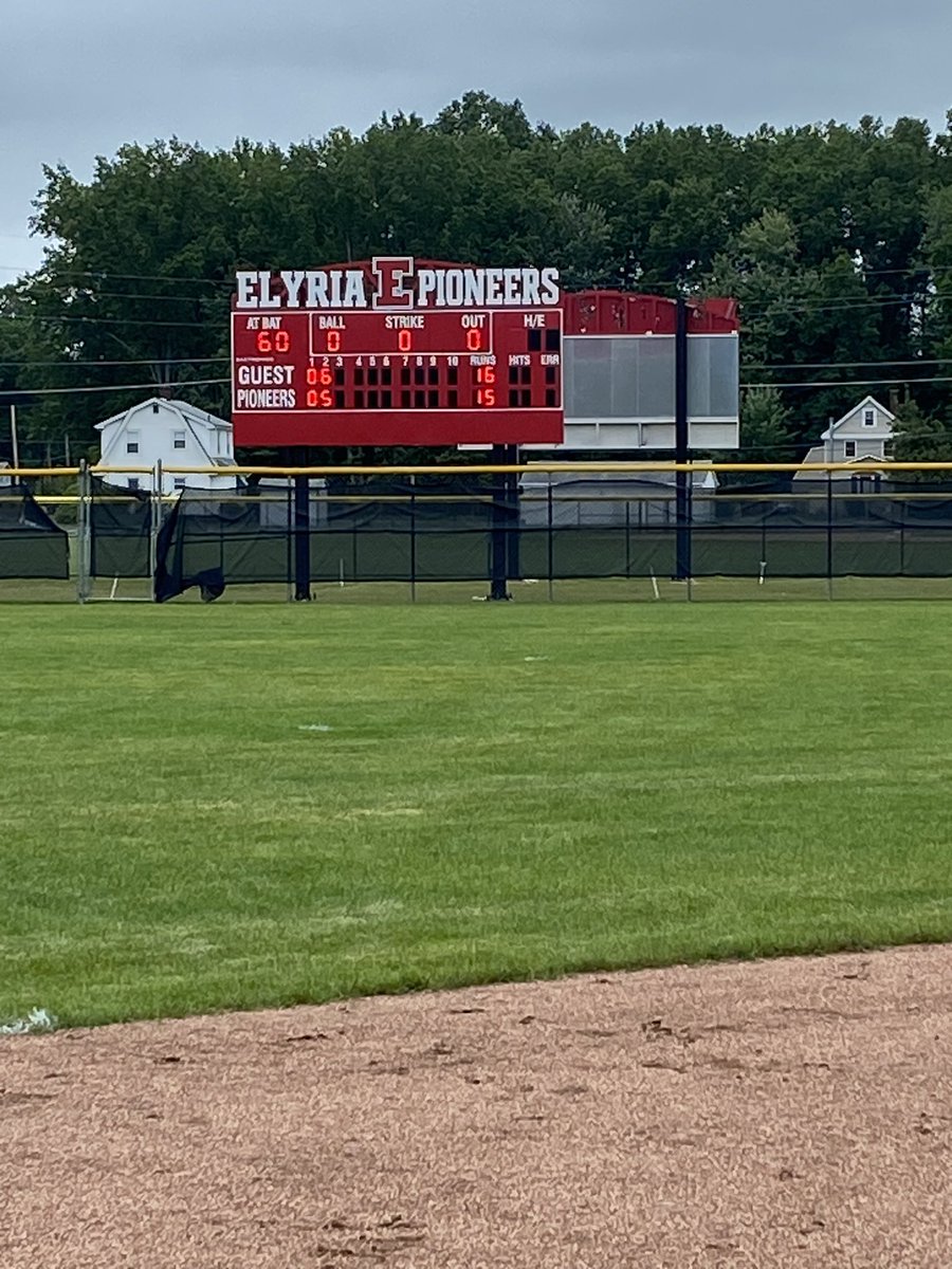 Elyria_Baseball's tweet image. What a day with some amazing people. 
Maybe not the cleanest 😂😂 But it was a blast thank you to all the Elyria High and Elyria West alumni for coming out and showing us what being a pioneer is about what we’re building is something special
#CommitmentToTheProcess