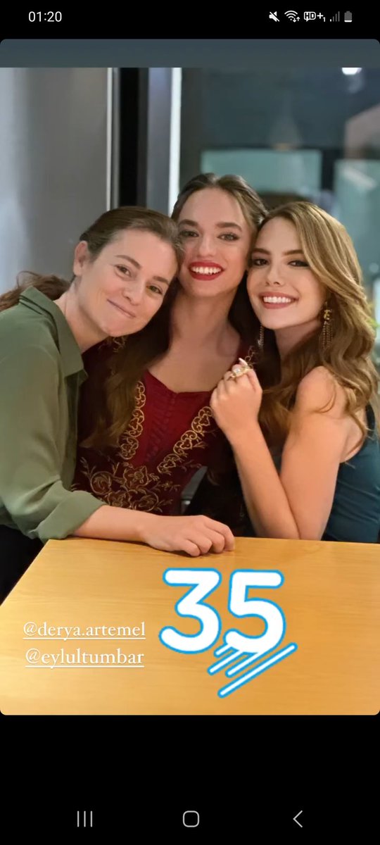 3 çiçek 🧿

#selensoyder #eylültumbar #deryartemel #KendiDüşenAğlamaz