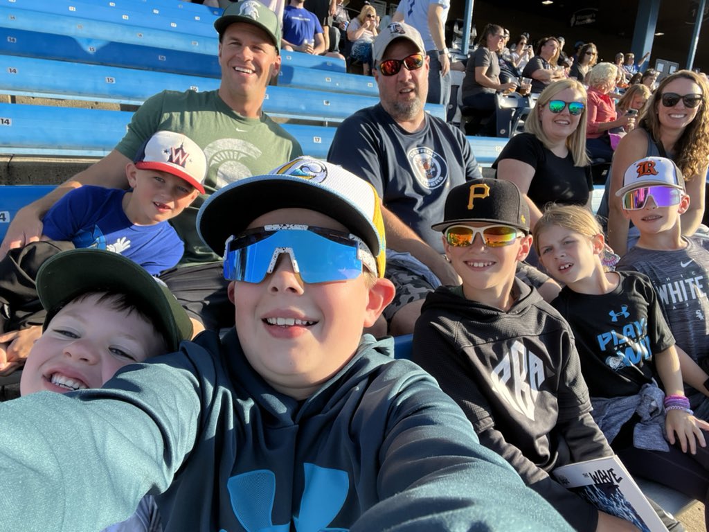 a_bricker's tweet photo. @wmwhitecaps go caps!! #shareyoursizzle https://t.co/xGnFFxnFH6