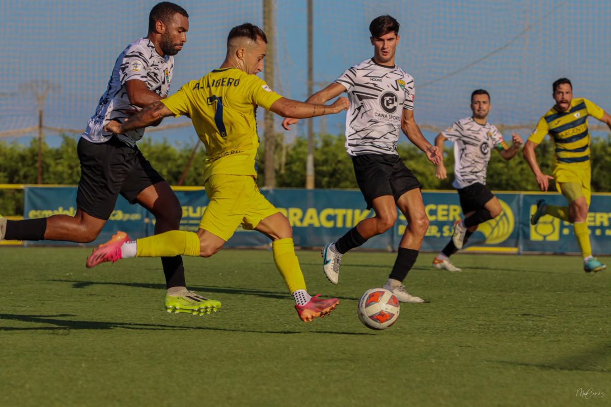 𝗣𝗿𝗶𝗺𝗲𝗿 𝗲𝗾𝘂𝗶𝗽𝗼:

El Amateur A ha iniciado la Lliga Comunitat con un ➕1️⃣ tras finalizar el partido en tablas. Partido disputado y muy reñido entre ambos conjuntos.

Amateur A 0️⃣ - 0️⃣ CF Nou Jove Castelló

¡Seguimos, equipo! ¡Vamos Niño! 💙💛

#unamaneradevivir