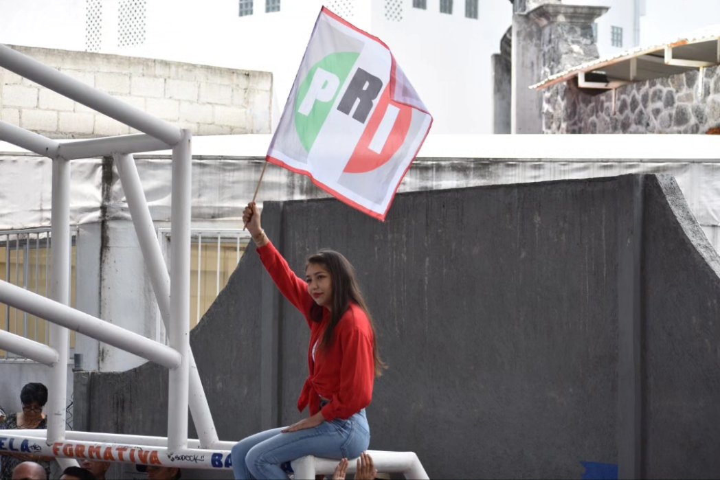 Matias_QM's tweet photo. Saludamos a @alitomorenoc, Presidente Nacional del @PRI_Nacional 

#MatíasQuirozMedina #AmigosDeQuiroz #Morelos #FrenteAmplioPorMéxico #PRDMorelos #XóchitlVa 2/2 https://t.co/BtFiuOX0bm