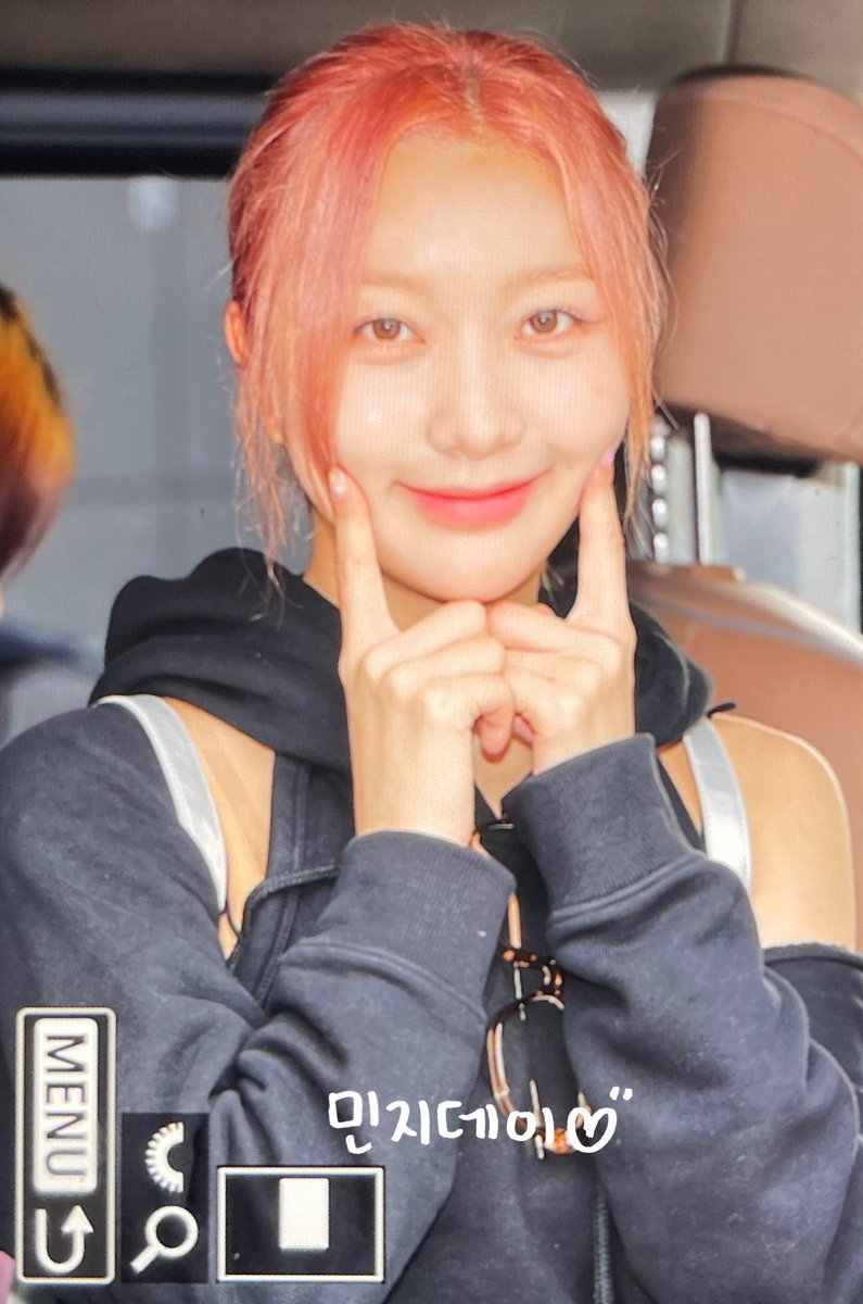 minjiday_331's tweet photo. 230909 ICN

#민지 #MINJI 
#시크릿넘버 #SECRET_NUMBER https://t.co/EBURLvzHlr