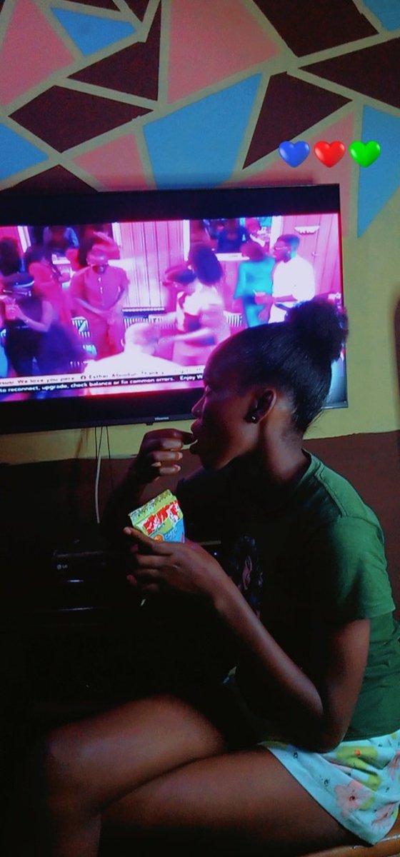 ToghanroB's tweet image. Party time with the BBN ALL STARS housemates 🎉💃💃 @MunchITNigeria #MunchAndWatch #NonStopFun #BBN #BBNS8 #Bbnallstars #munchitnigeria