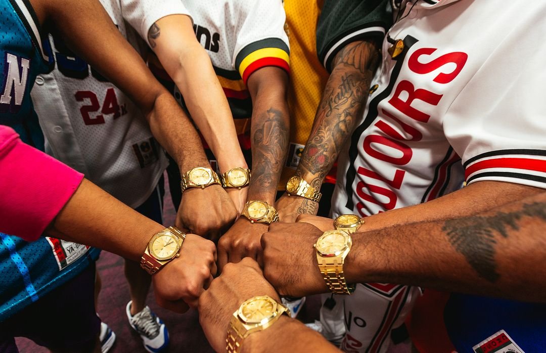 My boys continue to show the world what time it is, and a band that sings together blings together! ✨✨ <a href="/AudemarsPiguet/">Audemars Piguet</a> #SoulGeeks #Squad 2023 🍾