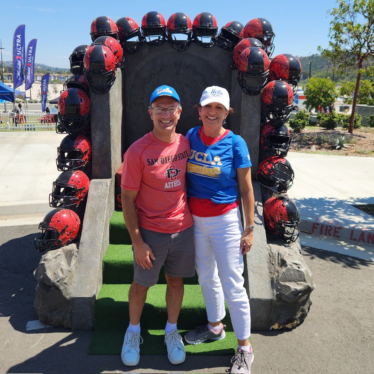 bobjmurphy's tweet photo. Go Brutecs! #GOAZTECS https://t.co/OxjtiQK9Tw