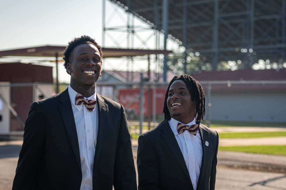 ULM Football (@ulm_fb) on Twitter photo ๐ฃ๐ฅ๐๐๐๐ ๐ ๐๐๐ช๐๐ช๐๐๐
๐ท <a href="/CoachTHundley/">Ty Hundley</a>
#LUvsULM #ItsTime #Oneroe #RallyAtMalone #SunBeltFB ๐ฃ๐ฅ๐๐๐๐ ๐ ๐๐๐ช๐๐ช๐๐๐
๐ท <a href="/CoachTHundley/">Ty Hundley</a>
#LUvsULM #ItsTime #Oneroe #RallyAtMalone #SunBeltFB