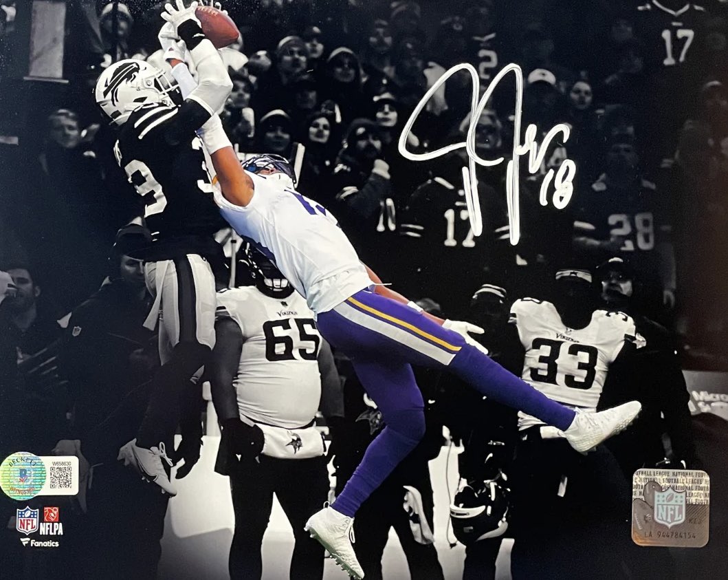 🚨GAME 1 GIVEAWAY🚨 If Justin Jefferson scores 3 touchdowns and the #Vikings win, we’ll give one lucky Vikes fan a JJ autographed photo!

Retweet and Follow for your chance to win! 

Good luck and #SKOL 

*Winner contacted from this account only.