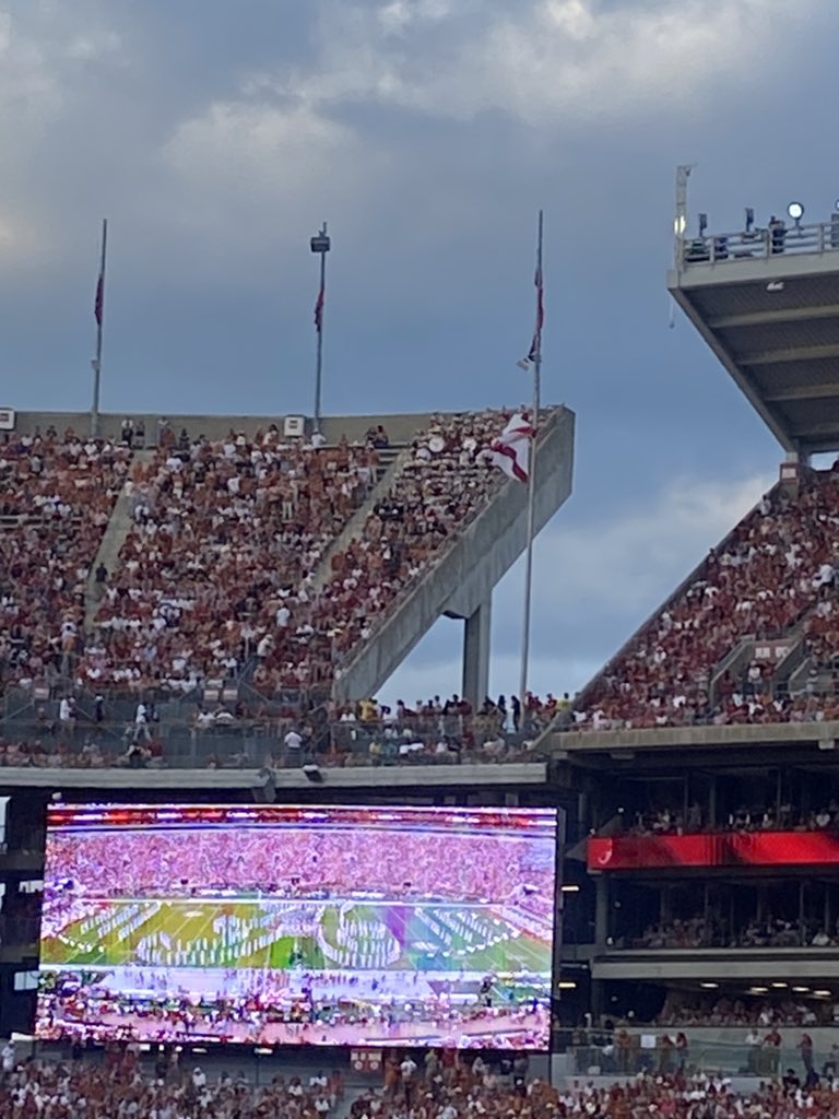 BarstoolAlabama's tweet photo. Texas band sitting with Coach Bryant https://t.co/B07czLePj0