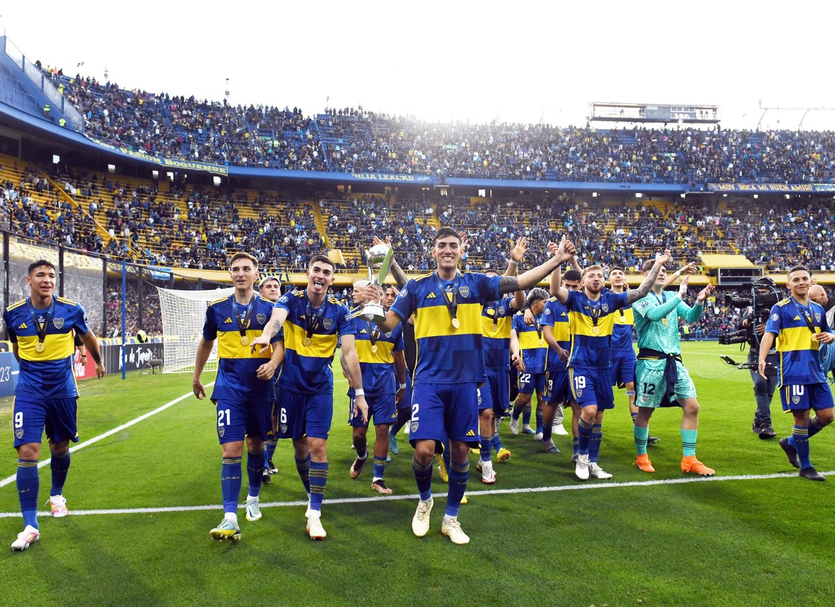 ¿Los pibes de Boca Predio?
Campeones del Mundo 🏆😁👍