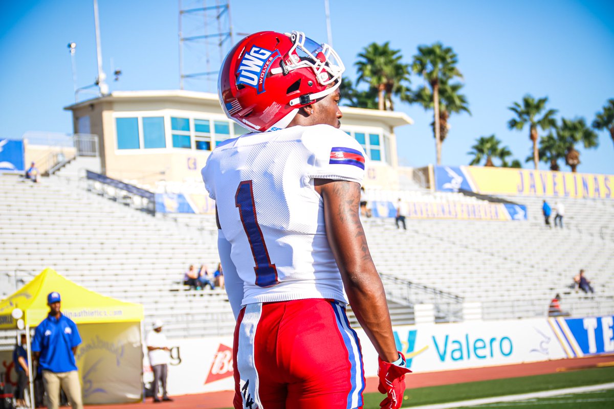 The white on red looks just as 👌 as we thought 🔥

#WeRunTogether