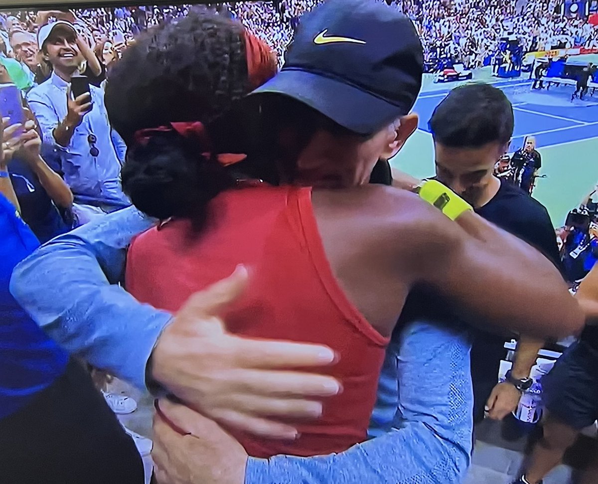 SharkoTennis's tweet photo. The extraordinary coaching guidance of ⁦@bgtennisnation⁩ helped ⁦⁦@CocoGauff⁩ capture her first #GrandSlam 🏆. This is the 3rd decade BG has coached a 3rd different @USOpen champion along with ⁦@AndreAgassi⁩ (1994, 1999) and ⁦@andyroddick⁩ (2003). https://t.co/3e0ZDJ3ITS